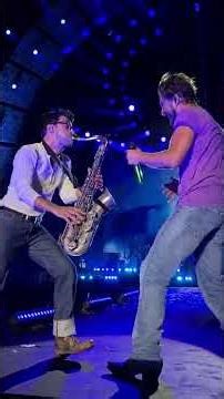 Sonando al natural frente a miles de personas #livemusic #saxophone #manuelcarrasco