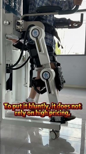 Walking intelligent robot lower limb exoskeleton, helping to walk smoothly and travel easily