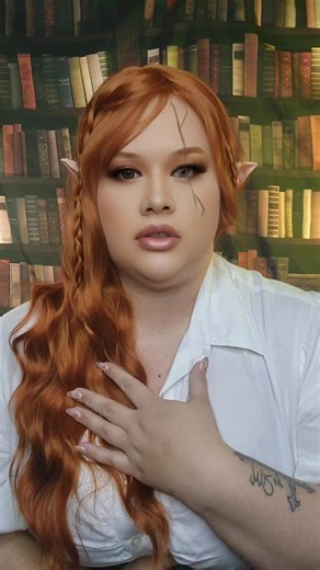 January 28 2026 🌹🌹🌹🌹🌹🌹 Hello my Potion Class, today is January 28 2026, January is coming to an end and i have tbis cosplay and 2 more cosplay befor January ends. But so befor I head off to bed. I what to post my Fem Lucien Cosplay from the Book series ACOTAR. I have cosplay from this sirius before. I do have more characters from the series that I still wanna cosplay as. But for now here if Lucie. ⚔️⚔️⚔️⚔️⚔️⚔️ Cosplay: Lucien Movies: ACOTAR Cosplayer: Potion_Master_Kitty_Kat Took the photo