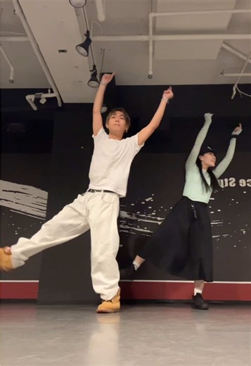 体験レッスンやビジターレッスンで非会員様も受講できます🌟 ご入会はHPから😉 是非遊びにきてね🫶🏻 @BE:FIRST Official @touji123 #majordancestudio #major #dance #fyp #secretgarden