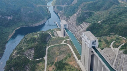 The Chinese Mountain-Sailing Craft That Defies Gravity and Terrain
