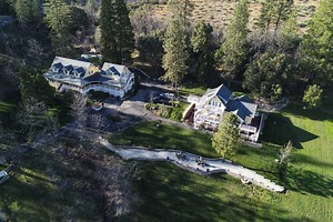 Blackberry Inn Yosemite Bed & Breakfast | Discover Yosemite National Park