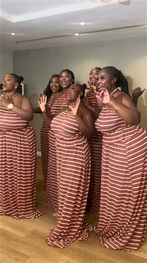 Plus-size Models Dancing #plussize #plussizefashion #plussizeclothing