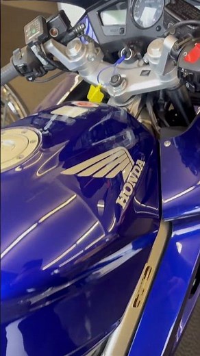 2004 HONDA VFR800 VTEC WALKAROUND