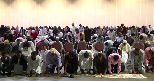 Thousands celebrate Eid Al-Adha in Minnesota