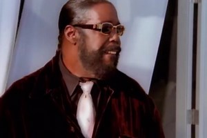 Did you know that “Staying Power” won 2 GRAMMYs for Best Male R&B Vocal Performance and Best Traditional R&B Vocal Performance? Now you know! #Grammys #Throwback Recording Academy / GRAMMYs | Barry White