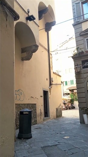 【フィレンツェの街に残る中世の城跡】 #フィレンツェ #美術史 #イタリア旅行 #中世 #歴史地区