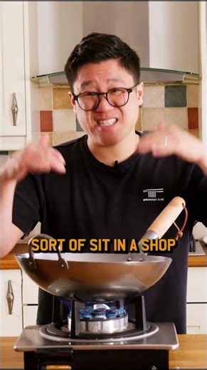 Always burn your wok first! 🔥🍳#Jeremypang #Wok #ChefTips #KitchenSkills