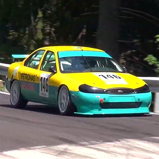 Now this is one badass sounding Mondeo right here!👀 - The Ford Mondeo V6 STW | NM2255