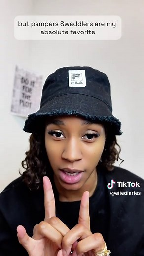 Pampers Swaddlers vs Pampers Dry: A Mom's Guide