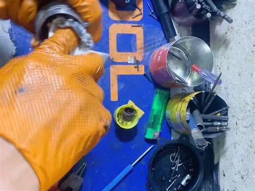 Milwaukee美沃奇M12 FUEL无刷四模式充电冲击起子机经典机器，还是挺抗揍，这样又续命几年传动轴改动过亚太版#锂电时代 #美沃奇 #米沃奇