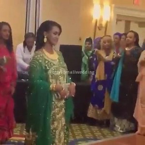Here comes the bride. 󾆣 Beautiful Bride Habon's Wedding Entrance. 󾌧 ( Check us out on instagram @mysomaliwedding if you haven't already! ) | My Somali Wedding