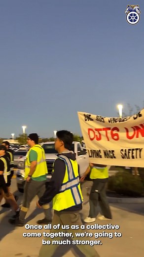 🚨 BREAKING 🚨 Amazon workers at the DJT6 warehouse in Riverside, California — one of Amazon's largest facilities in the country — have successfully organized with the Teamsters and are demanding Amazon recognize their union. Workers began their unionization efforts with the Teamsters earlier this week by staging a midnight walkout during the holiday peak season, when Amazon workers experience increased workloads and more dangerous working conditions. DJT6 is now the fifth Amazon facility in Sou