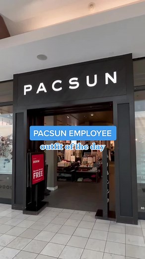 our employees do it best. 😌🔥 #pacsun