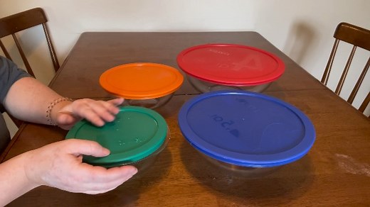 Watch Review of Pyrex Smart Essentials Glass Bowls with Lids on Amazon Live