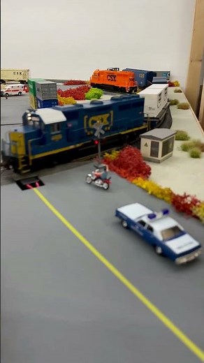 Bachmann Locomotive GP40 in CSX Livery #358