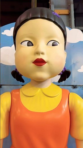 Insane oversized Young Hee animatronic from Squid Games! Spirit Halloween 2025 #shorts