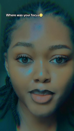 Empresschi Lips: Where Was Your Focus?