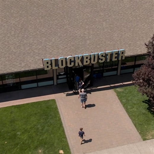 142K views · 3.1K reactions | Welcome to the World’s Last Blockbuster | 60 Second Docs Presents | Facebook