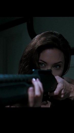 Angelina Jolie and Brad Pitt Fight Scene | Movie Clips