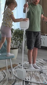 Dad and daughter build an igloo in the living room out of plastic boxes! 🥰🧡 | 5-Year Crafts