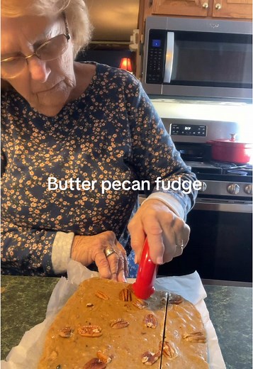 Butter Pecan Fudge Recipe That's Easy to Make