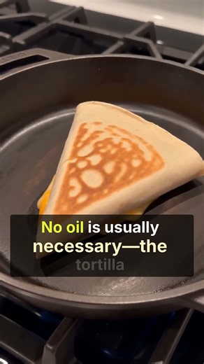 Best Way to Reheat a Quesadilla Without Making It Soggy