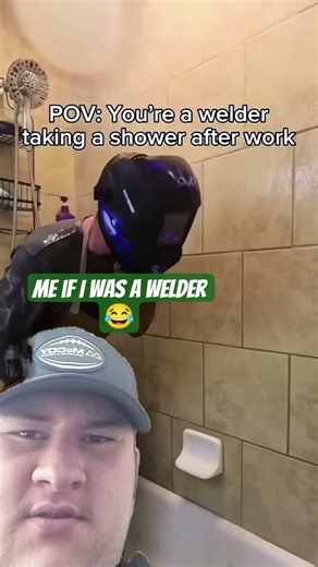 a funny welder #welding #funnyshorts #comedyvideos