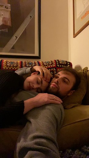 It’s a Friday night and the feeling’s right. #omarapollo | Omar Apollo