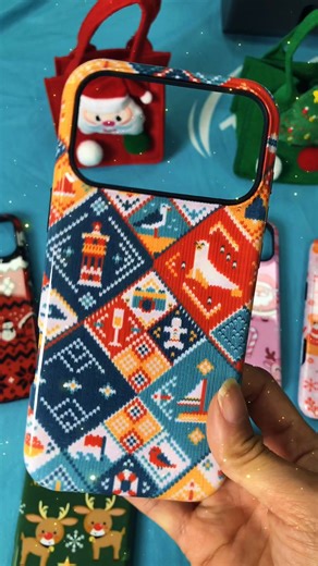 Christmas phone cases making by TUOLI sublimation machine ! #tuoli #christmas #merrychristmas #sublimationmachine #phonecaseprinter #diyphonecase #heatpressmachine #sublimationphonecase #iphone17promax | TuoLi Screen Protector Cutter Machine Factory
