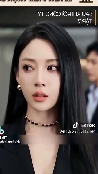 Bị đồng nghiệp ép rời công ty — Chàng trai trở lại lợi hại