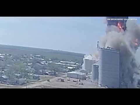 Video shows moment grain elevator explodes in Sunray, Texas