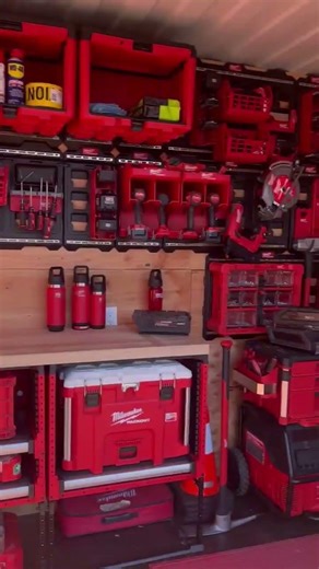 Milwaukee PACKOUT™. Most Versatile, Durable Modular Storage System.