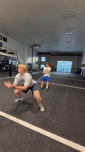 OL with some Anchor Bull Hop work. . DM to book your session . . . #football #highschoolfootball #unstoppable #cantstopwontstop #lineman #ol #oline #offensivelineman #trenches #football #footballtraining #americanfootball #passset #powerhousetraining #passprotection #explorepage #runblock #pancake #bulldozer #hardwork #hardworkpaysoff #nolinenoshine #utah #uofu #universityofutah #utahfootball #igutah #fblifestyle | Powerhouse Training