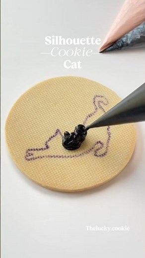Easy Cat Cookie 🐈‍⬛ #cookiedecorating #satisfying #easy #cat