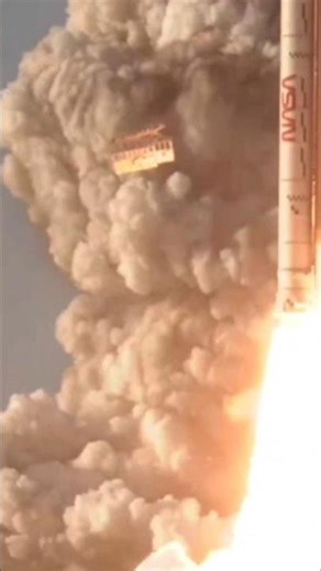 EES Baskets race during the Artemis II launch