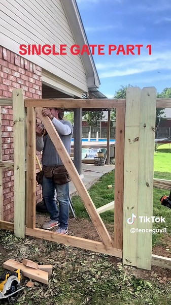 Creative Temporary Garden Fence Ideas: Wood Gate