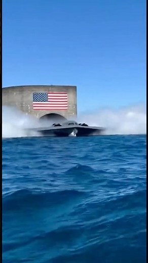 B-2 Spirit Stealth Bomber – The Most Advanced US Bomber Explained #airplane