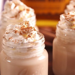 These shots taste JUST like a snickerdoodle. Full recipe: http://dlsh.it/gliGXC0 | Delish