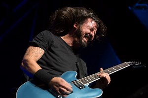 Foo Fighters end hiatus with surprise concert, and it's being live streamed RIGHT NOW