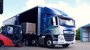 5.6K views · 180 reactions | Norwich-based Freightforce has reverted back to the DAF marque after taking delivery of five new CF 450 ‘FTG' 6x2 tractor units as fleet replacements, describing the vehicles as the ‘ideal workhorse solution’ for its pallet operation. Read the full story on the DAF Blog https://bit.ly/3hijaO6 | DAF Trucks UK | Facebook