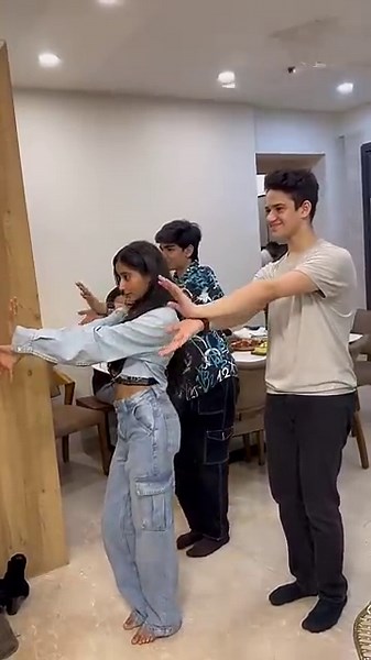 😍 #dishatewani #chahattewani #motherdaughter #viralvideo #youtubeshorts #ayaanzubair #danceshorts