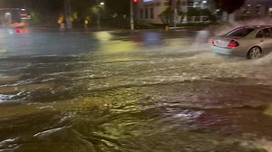 HAPPENING NOW: Flash flood warning for much of the LA area. Just recorded this video near Santa Monica. Be careful out there! #CAWX | Matthew Seedorff