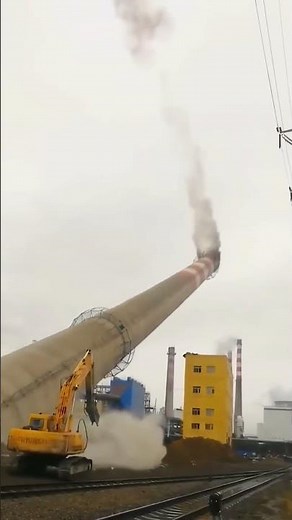 Excavator Power in Building Demolition - Good tools and machinery make work easy