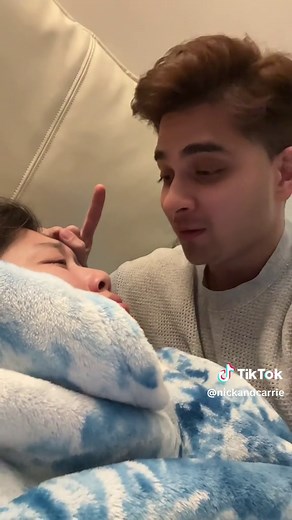 Caring for Your Girlfriend During Her Emotional Breakdown