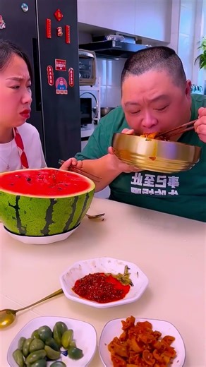 The last two rounds were intense! Today we ate hamburgers and chicken soup rice noodles