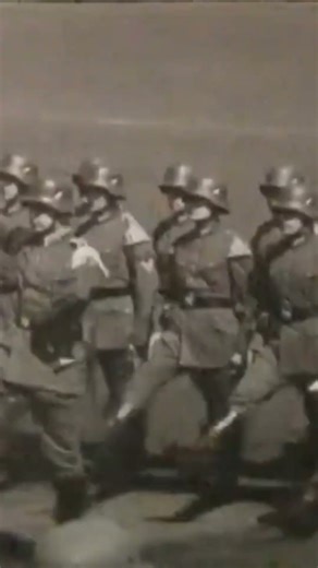 Prussian Schwenk 1928 // Reichswehr #march #history #prussian #berlin #german #soldier #military