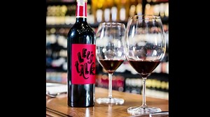 Diese Etiketten passen überall drauf: 2 und 21 cm sind eure einzigen Grenzen. Viel Kreativität auf engem Raum also. Geliefert auf Rolle, freie Formate wählbar. Become an Expert! ‍ https://fcld.ly/lx2kncr | Onlineprinters | Facebook