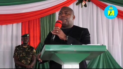 🔴 Dupfunge nde, tureke nde ? Nimba umupolisi Jérôme Niyonkuru apfunzwe kubera yavuze inzego zirangwa n'ibiturire atadomye urutoke ku mazina y'ababirya, hariho abandi benshi bonyarutsa kumusangayo. Nimuvyirabire muri ino reresi bamwe mu babikoze gutyo nyene. - Ndayishimiye ati ba Buramatari na ba Musitanteri ni abasuma bibereye muri forode, ati abacamanza ba Mukaza na Muha baranyomoje kurya ibiturire. - Deniza Nkurunziza ati bamwe mu bategetsi ni abarundarundanyi biba n'ivy'abakene. - Yakobo Big