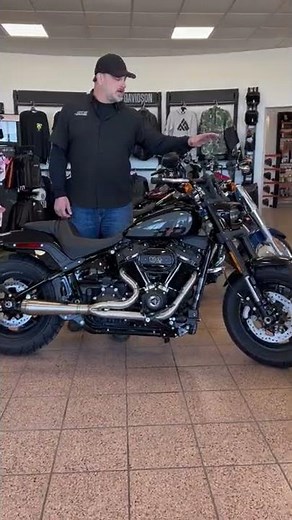 Custom 2022 Harley-Davidson Fat Bob | Walkaround